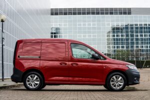 VW fleet wins technology award|VW white van travel motor|