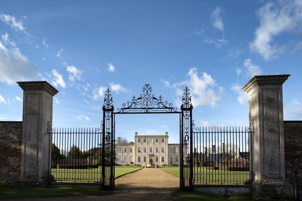Wellingborough Golf Club gates