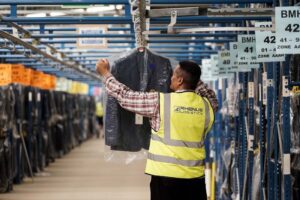 Third-party logistics supplier helps retailers stay afloat|Third-party logistics supplier helps retailers stay afloat|Third-party logistics supplier helps retailers stay afloat