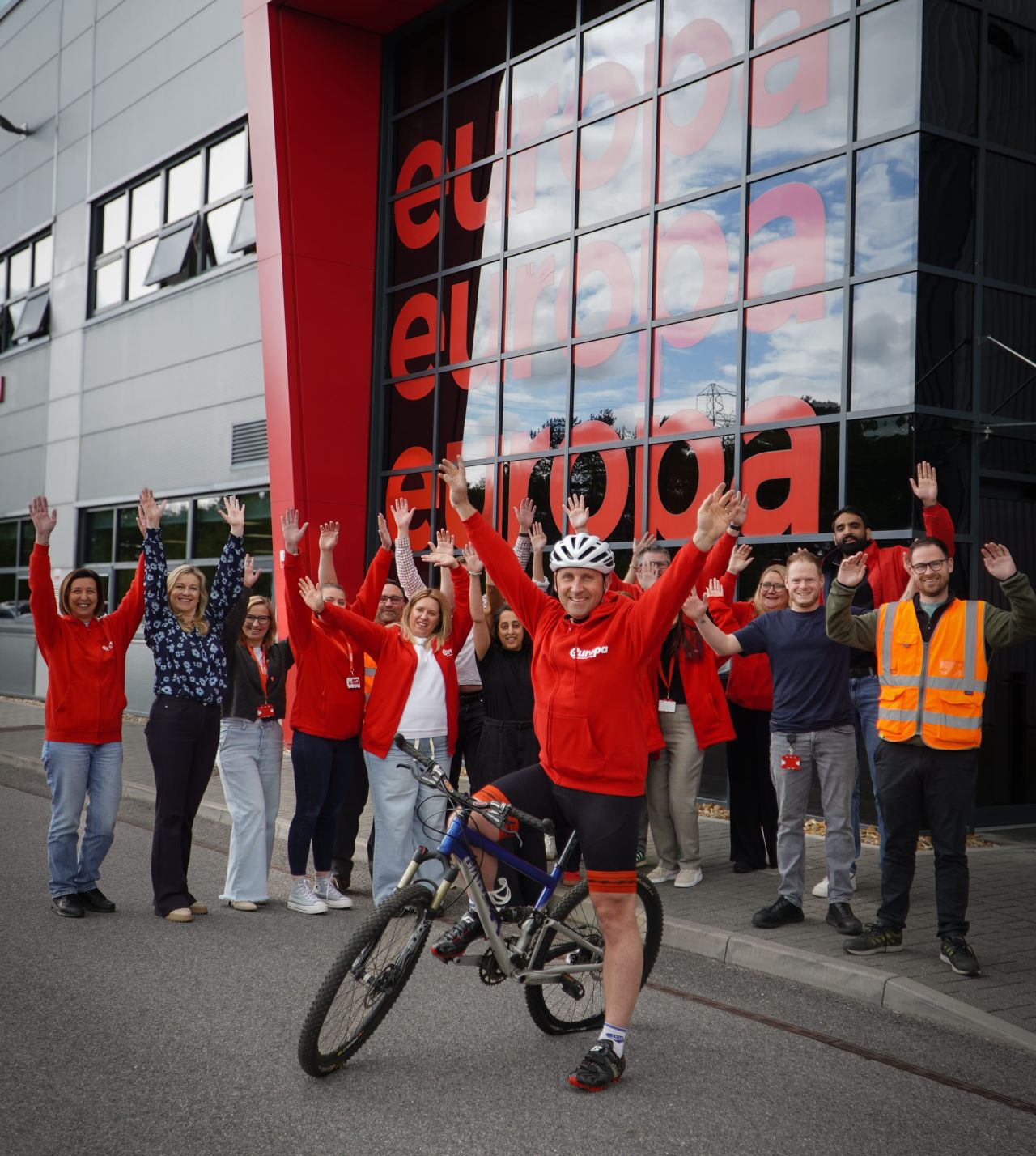 Europa Worldwide Group Helps Power Transaid’s Cycle Challenge