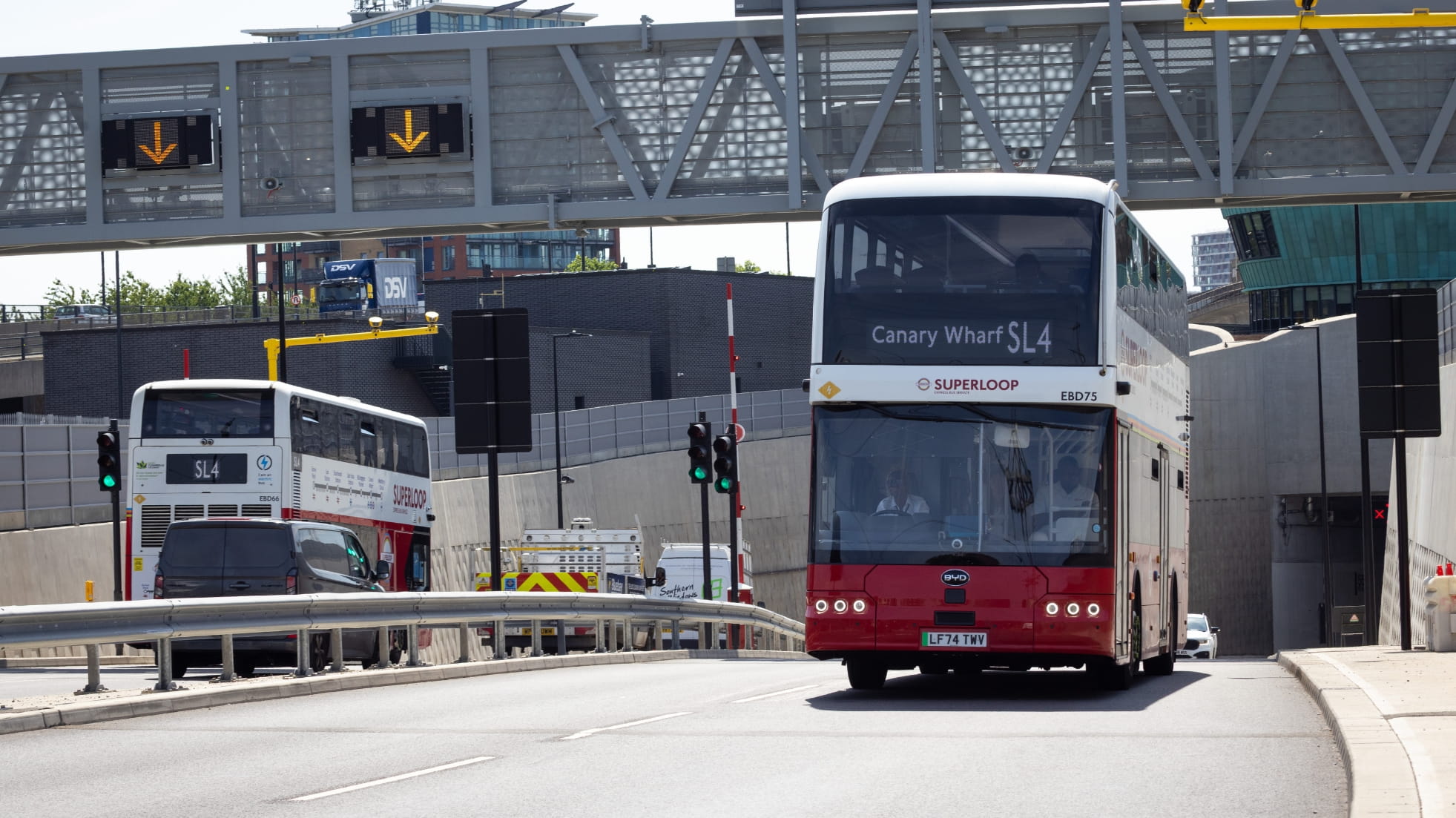 New tunnel reduces traffic delays and encourages sustainable travel